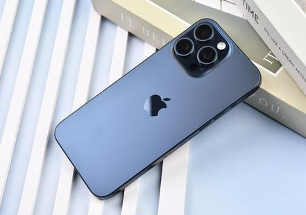 天津苹果维修点分享iPhone 15 Pro Max屏幕更换全新实操风险 